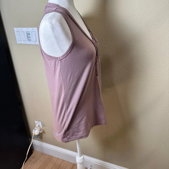 NWT Emery Rose Boutique Button Placard Blush Tank Top - size small - Picture 6 of 9